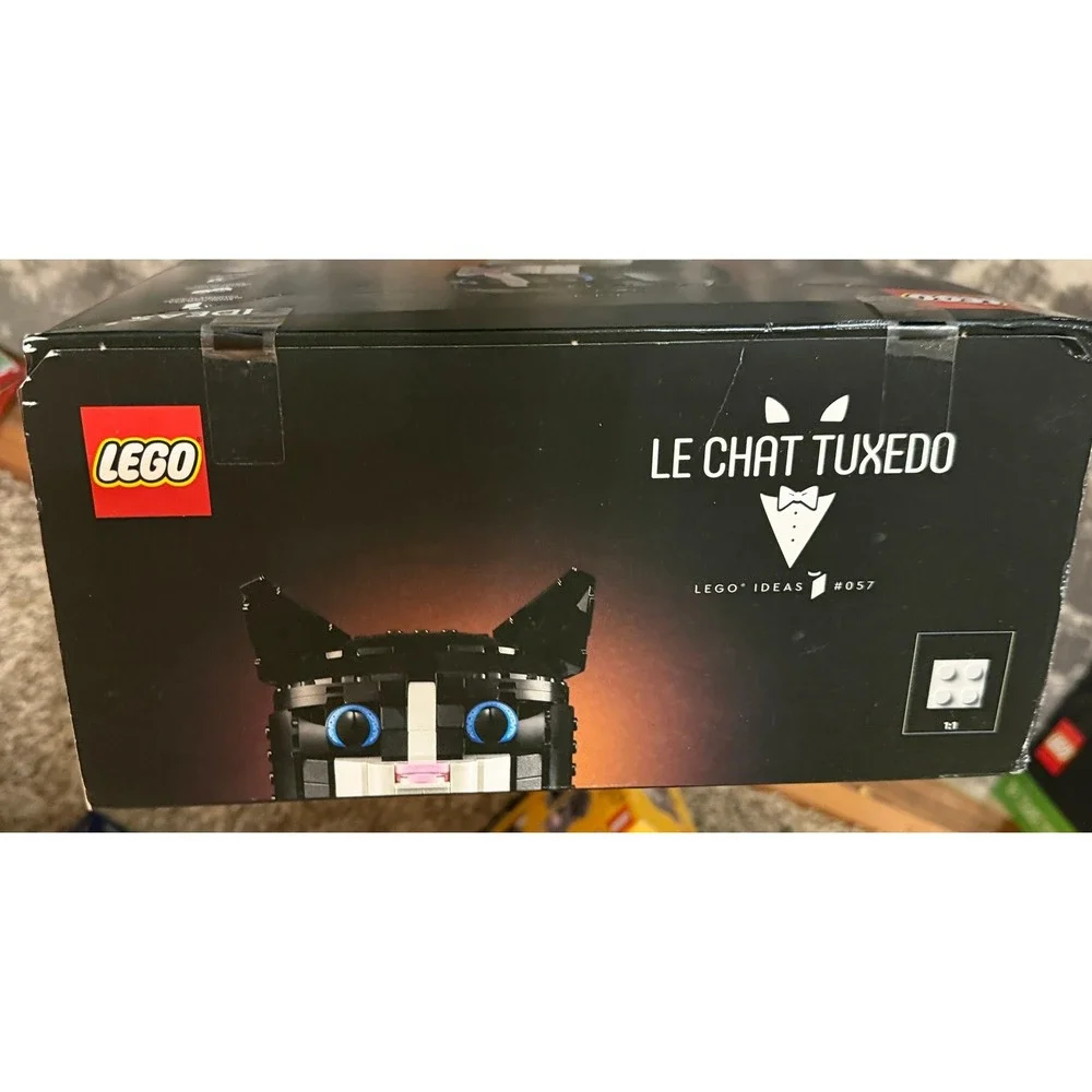 Lego-Ideas Tuxedo Cat (Black & White) Building Set (NWT) 21349